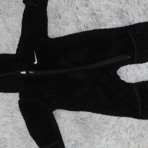 Nike Hooded Jumper/Sleeper